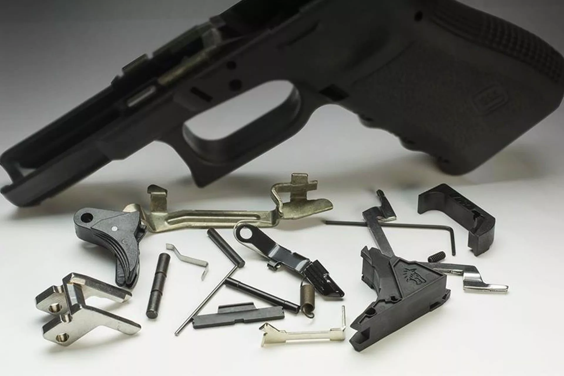 Lone Wolf Arms Gen 4 Compact Glock Frame Completion Kit – LWD-FrameKit-GLO-C-G4