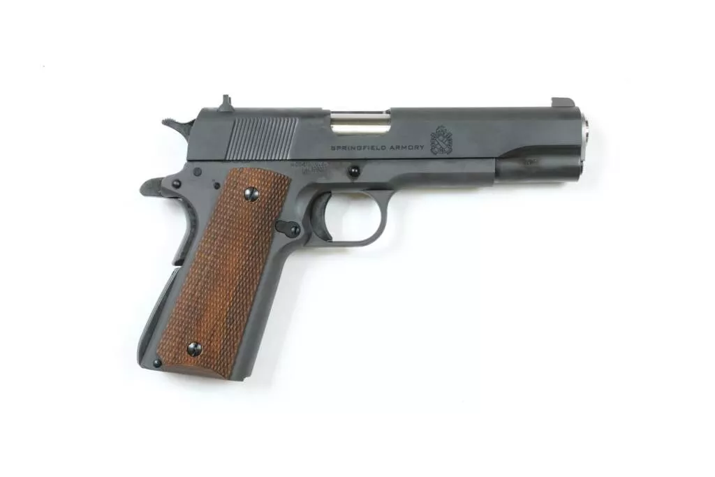Springfield Armory 1911 Mil-Spec 5″ 45 ACP 7Rd Full Size Semi-Auto Parkerized Pistol – Gear Pac w/ Range Bag & 3 Mags – Black – PBD9108L-PKG